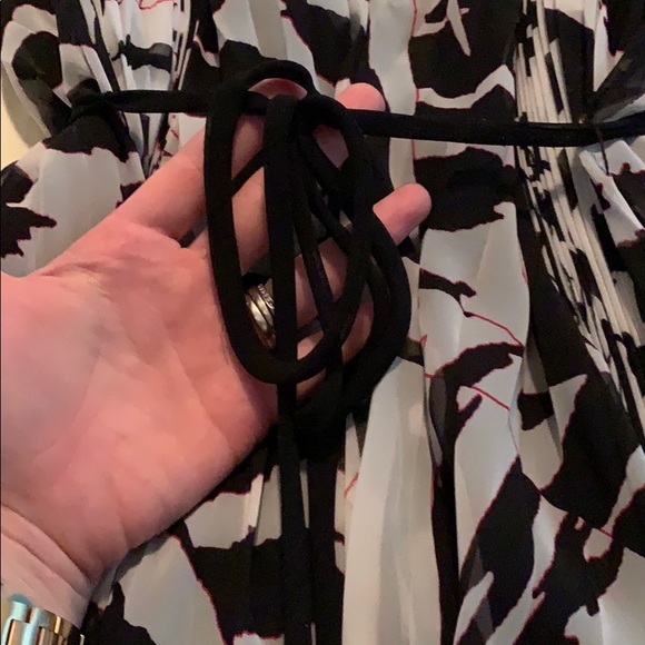 Layer floral cocktail dress w/ draping & 1” straps - Picture 5 of 6